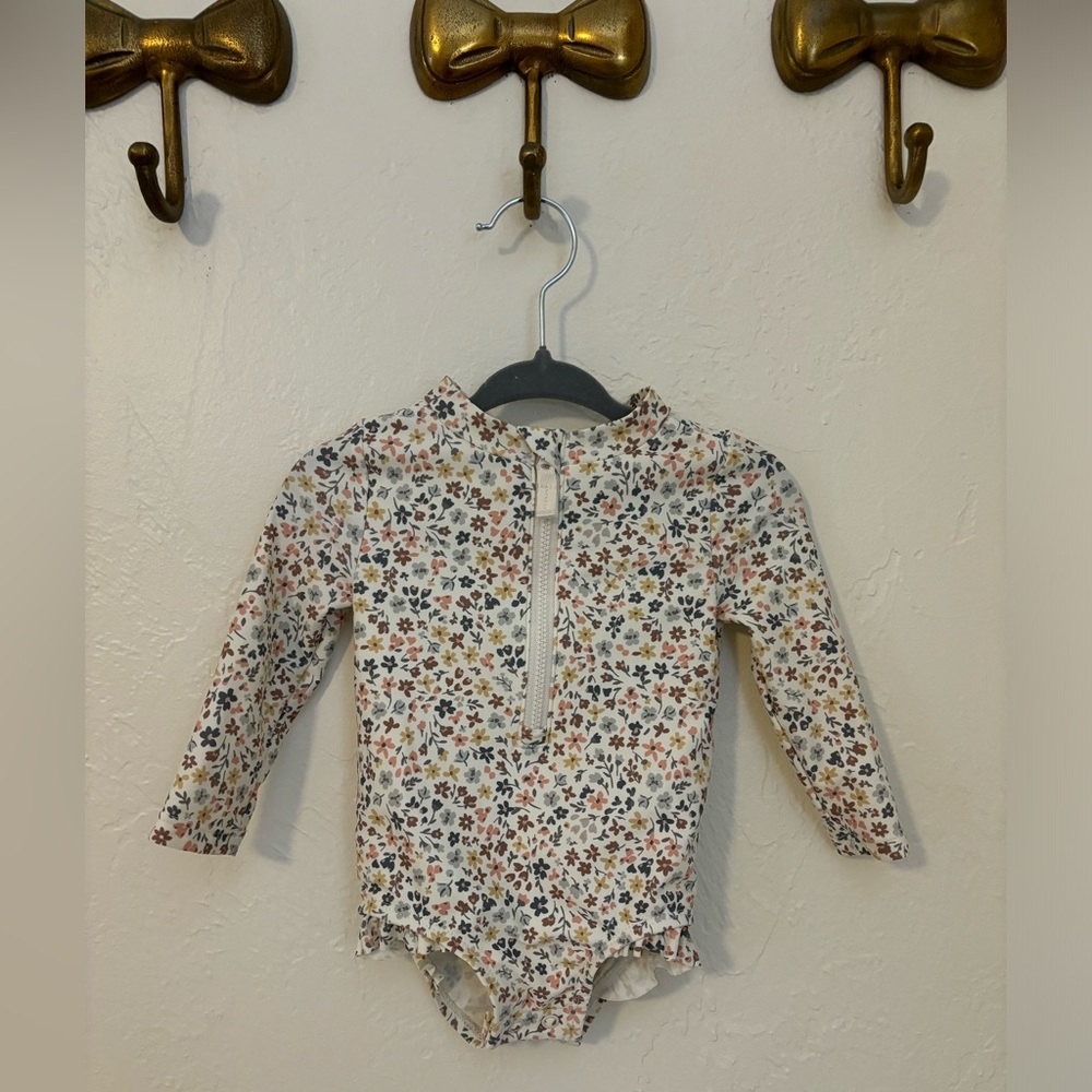 Little Planet by Carter's Ditsy Floral Rashguard Swimsuit 6 Months
